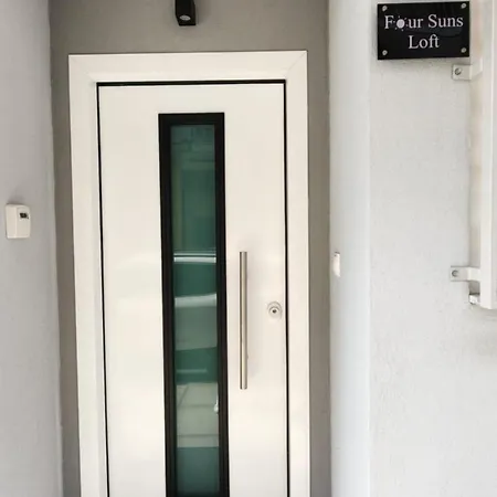 Four Suns Loft