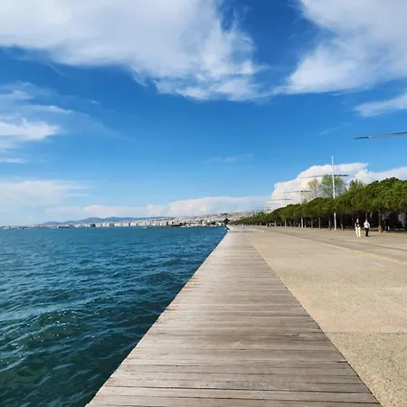 Four Suns Loft Saloniki