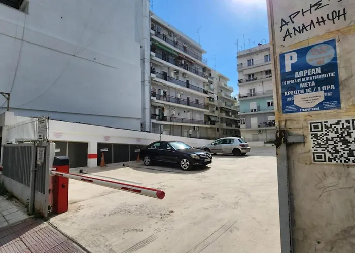 Four Suns Loft Апартаменты Салоники